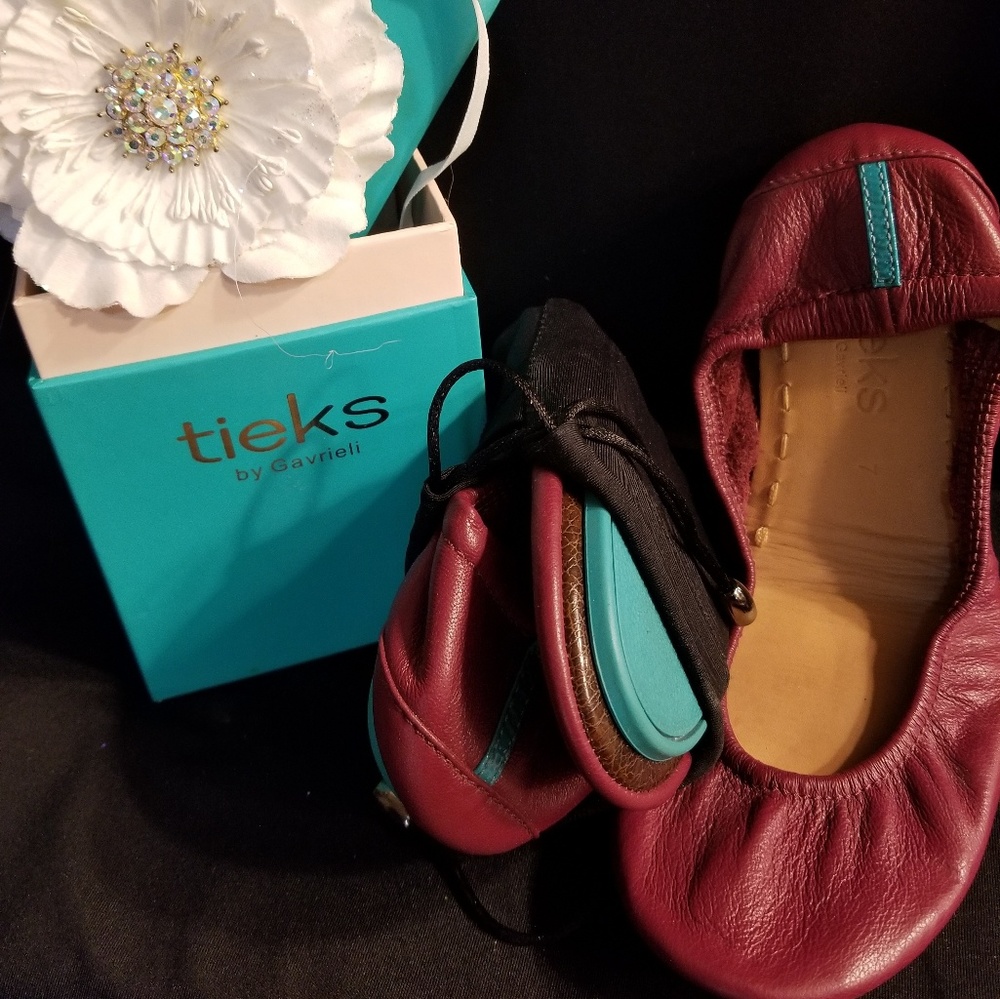 Burgundy Tieks size 7